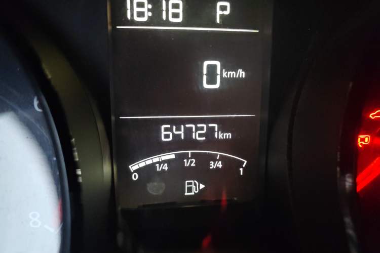 Used Volkswagen Lavida 2015 1.6L Automatic Fashion Edition Odometer Close Up