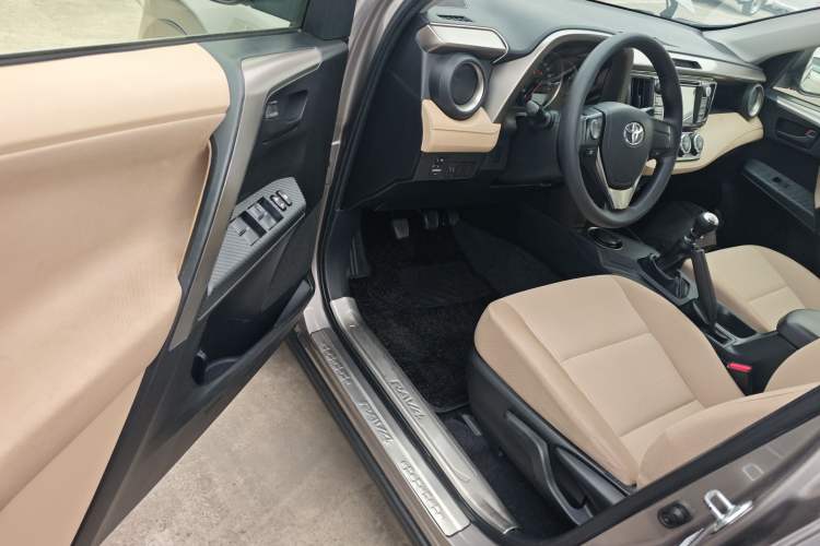 Used Toyota RAV4 2015 2.0L Manual Two-Wheel Drive Urban Edition