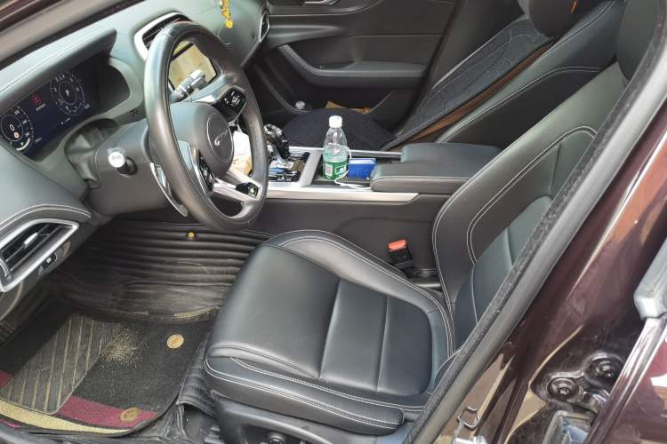 Used Jaguar XEL 2021 2.0T 250 PS R-DYNAMIC S Advanced Sport Edition Left Front Seat