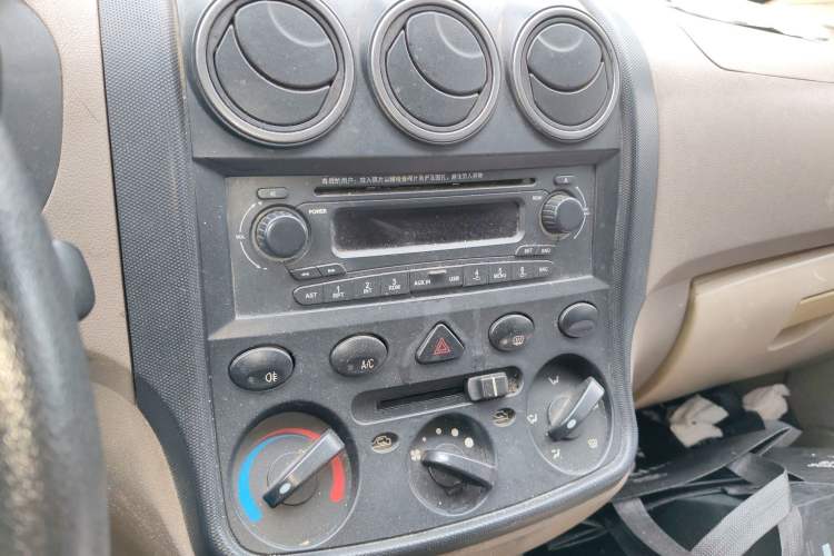 Used Wuling Hongguang 2013 1.5L Standard Version
