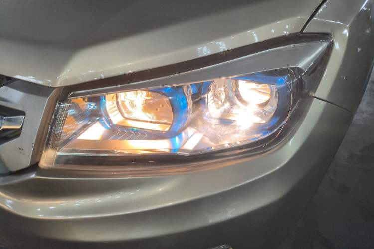 Used CHANGAN CS75 2016 1.8T Automatic Elite Model China V Standard Left Front Headlight