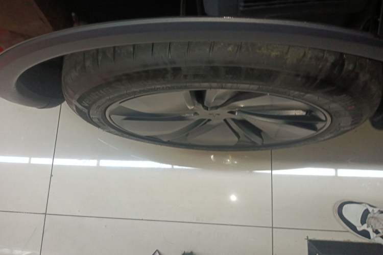 Used Tesla Model Y 2026 Facelifted Long-Range Rear-Drive Model Right Rear Wheel Hub