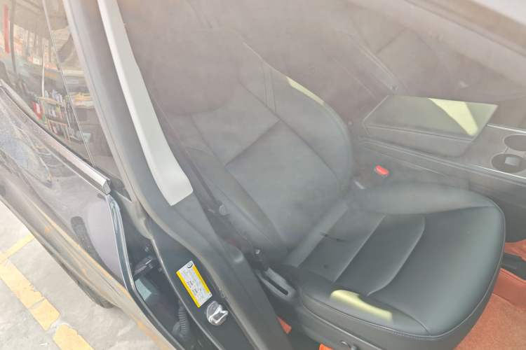 Used Tesla Model Y 2021 Long-Range All-Wheel-Drive Version 3D7