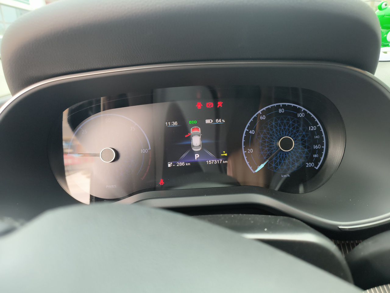 Hongqi E-QM5 2023 Base Travel Edition — снимка 11
