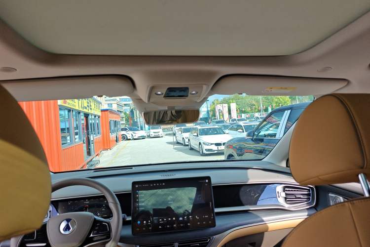 Used Denza D9 2022 DM-i 970 Four-Wheel Drive Prestige Model
