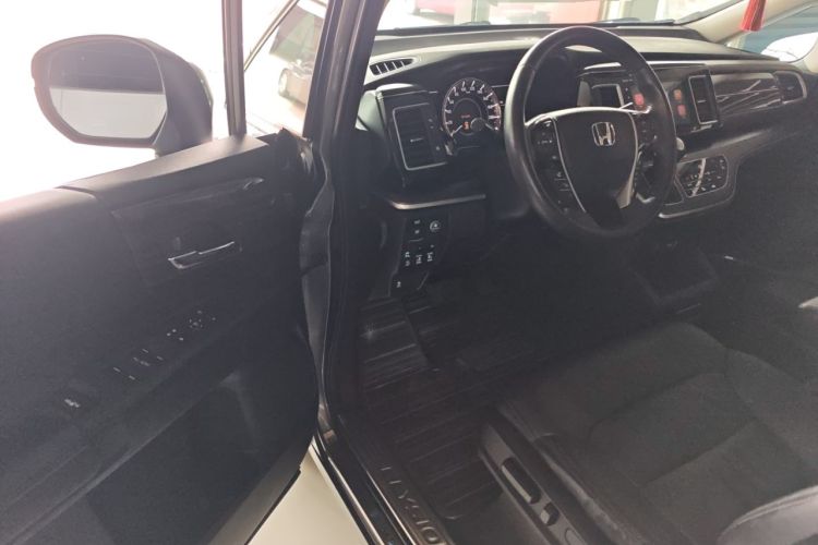 Used Honda Elysion 2016 2.4L Luxury Edition Driver Seat