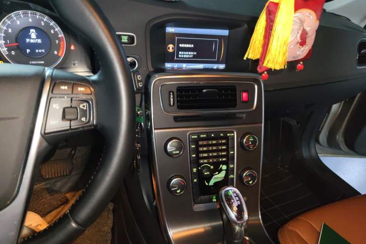 Used Volvo V60 2013 T5 Zhiya Edition