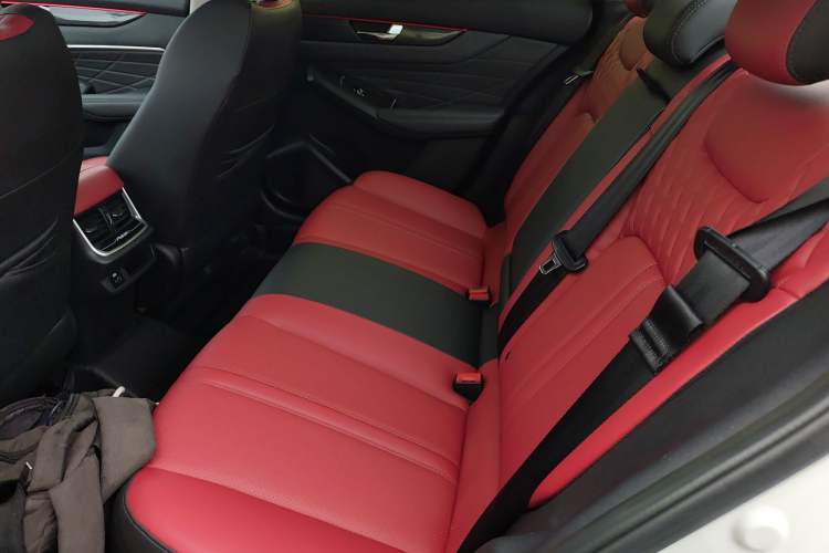 Used Dongfeng Aeolus Yixuan MAX 2021 1.5T Ultra-Stylish Trendsetter Edition
