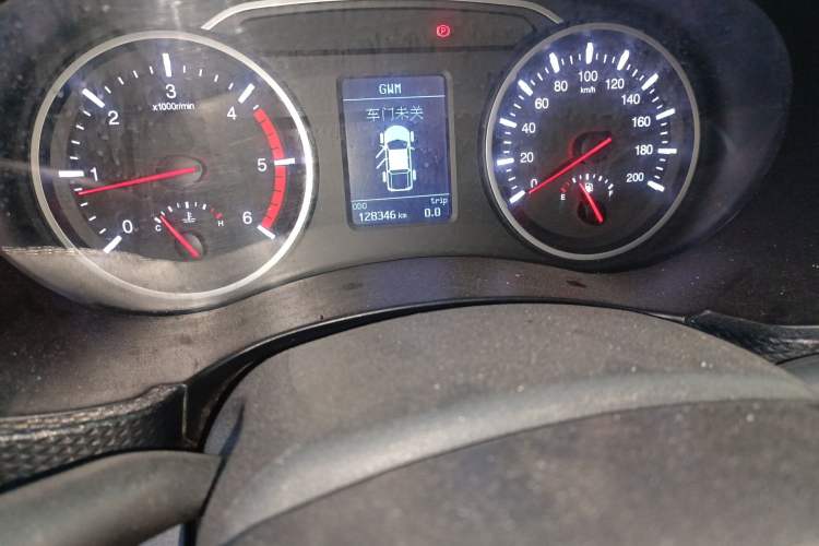 Used Great Wall Wingle 5 2017 2.0T European Version Diesel Two-Wheel Drive Advanced Large Double-Cab GW4D20E