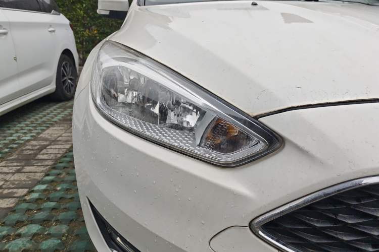 Used Ford Focus 2015 Hatchback EcoBoost 125 Automatic Supreme Style Edition