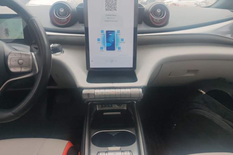 Used BYD Dolphin 2021 405 km Fashion Edition Audio And AC Panel