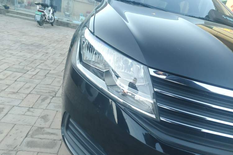 Used Volkswagen Lavida 2019 Lavida Start 1.5L Automatic Trendy Version China VI Standard Right Front Headlight