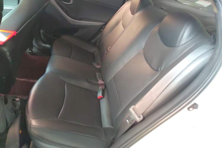 Used Hyundai Elantra (5th Generation / Langdong) 2016 1.6L Automatic Smart Version
