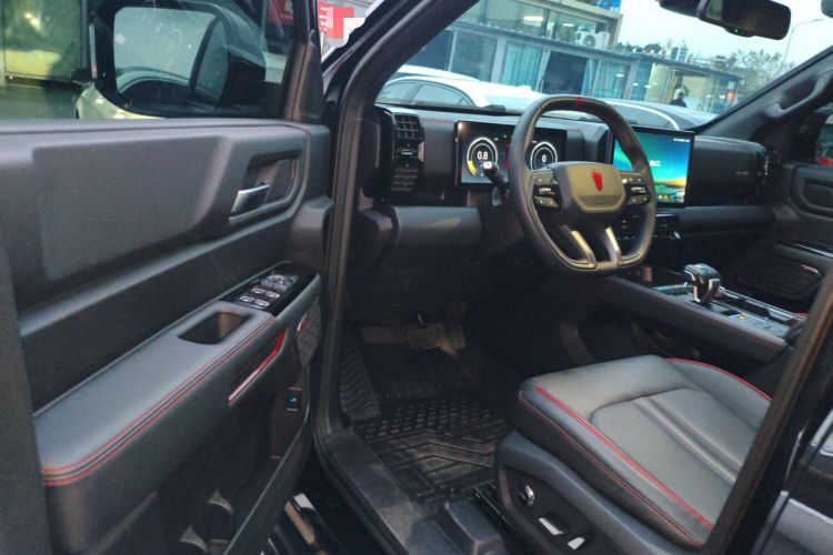 Used JMC DaDao 2023 Pursuer 2.3T Diesel Automatic 4x4 Standard-Wheel Prestige Model