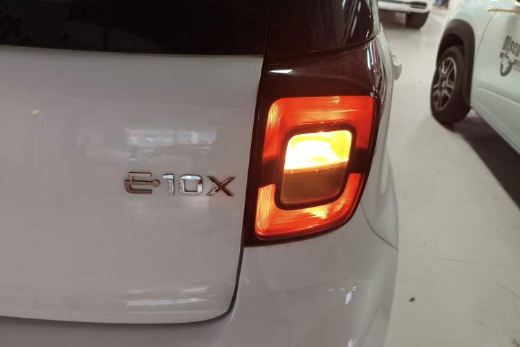 Used SOL E10X 2021 302 km Range Luxury Version 30.2 kWh