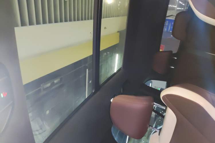 Used Geely Auto Monjaro L 2024 2.0TD High-Power Automatic Two-Wheel Drive Yunqi Version
