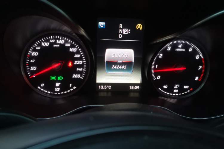 Used Mercedes-Benz C-Class 2015 C 200 L