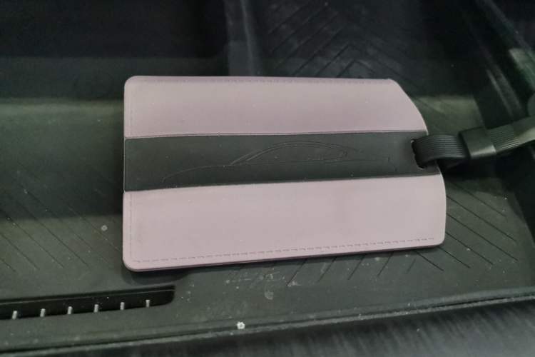 Used Xiaomi Auto SU7 2024 Four-Wheel Drive Ultra-Long Range Advanced Intelligent Driving Max Edition
