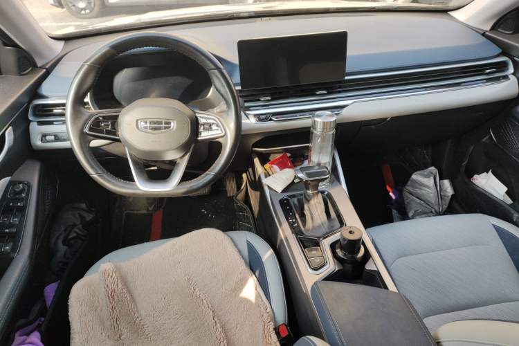 Used Geely Auto Emgrand 2022 4th Generation 1.5L CVT Flagship Model
