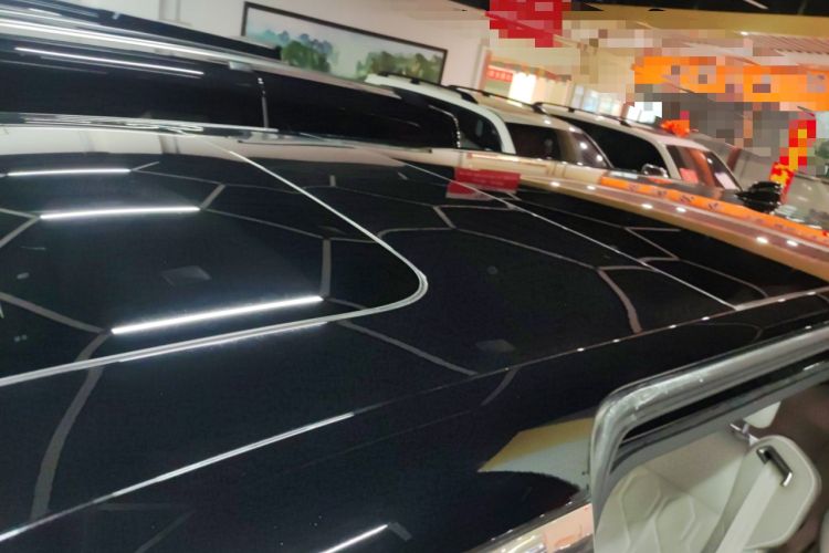 Used Volvo EM90 2025 Ultra Six-Seater
