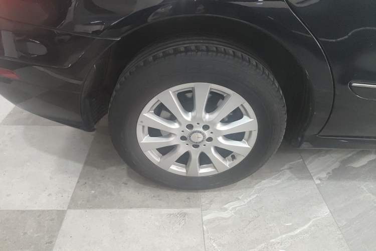 Used Mercedes-Benz R-Class 2017 R 320 4MATIC Business Edition Prestige Model
