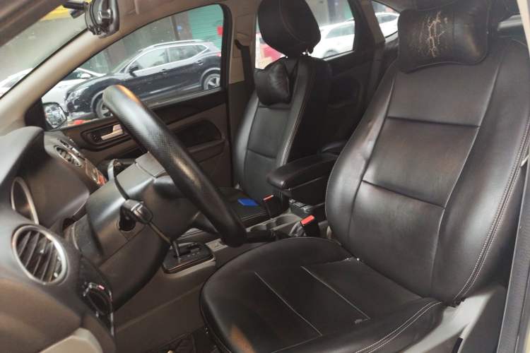 Used Ford Focus 2013 Hatchback Classic 1.8L Automatic Base Model
