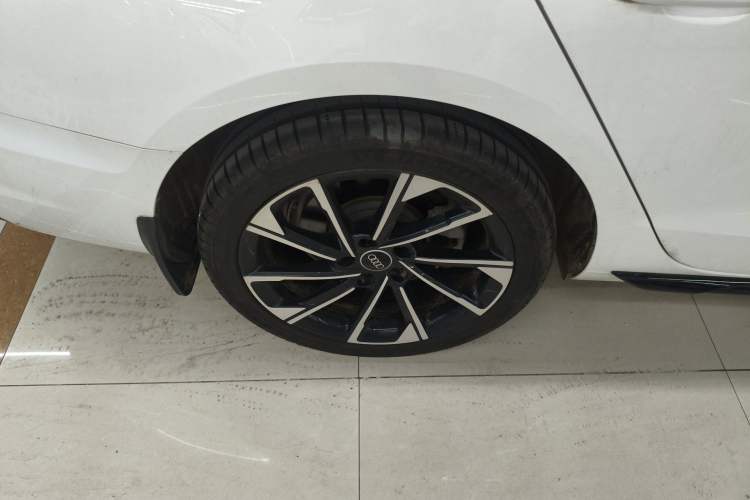 Used Audi A4L 2023 40 TFSI Luxury Dynamic Model