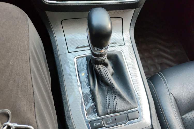 Used Roewe RX5 2016 20T Two-Wheel Drive Automatic Flagship Edition
