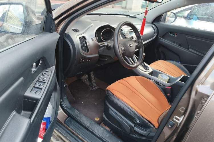 Used Kia Sportage R 2015 2.0L Automatic Two-Wheel Drive DLX Model Driver Seat