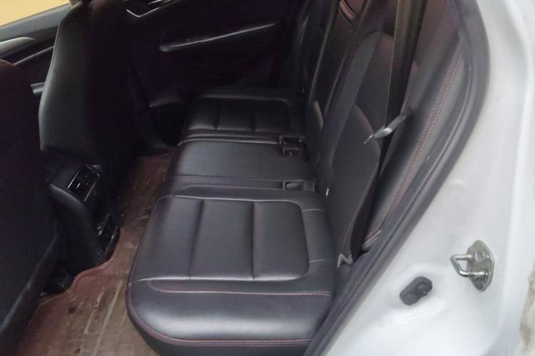 Used CHANGAN CS75 2016 1.8T Automatic Elite Model China V Standard
