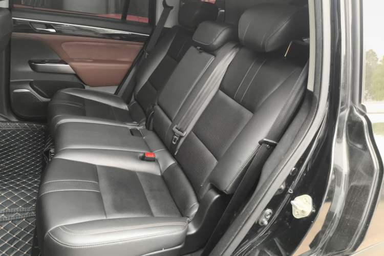 Used GAC Trumpchi GS8 2017 320T Four-Wheel Drive Luxury Smart Connectivity Version (7 Seats)