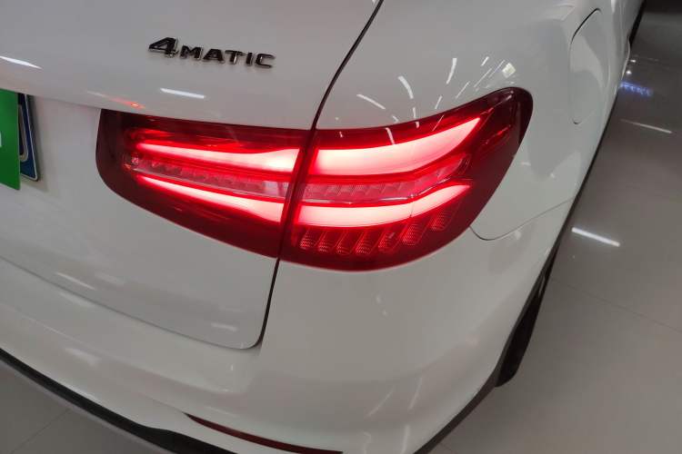 Used Mercedes-Benz GLC 2019 Facelift GLC 260 L 4MATIC Luxury Model
