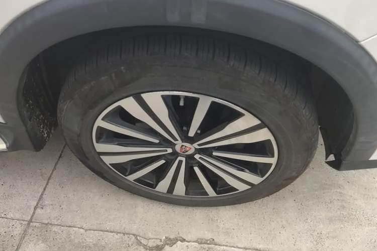 Used Roewe RX5 New Energy 2017 ERX5 EV400 Electric Internet Supreme Edition Right Front Wheel Hub