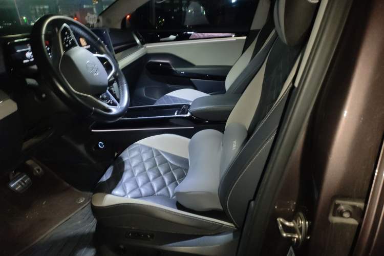 Used Volkswagen ID.6 CROZZ 2022 Long-Range Lite PRO Edition Left Front Seat