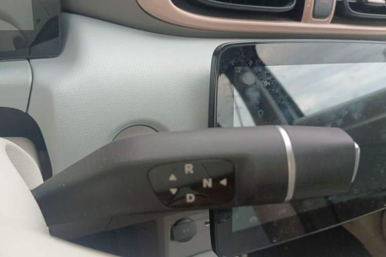 Used Leapmotor T03 2024 310 Comfort Edition Gear Lever