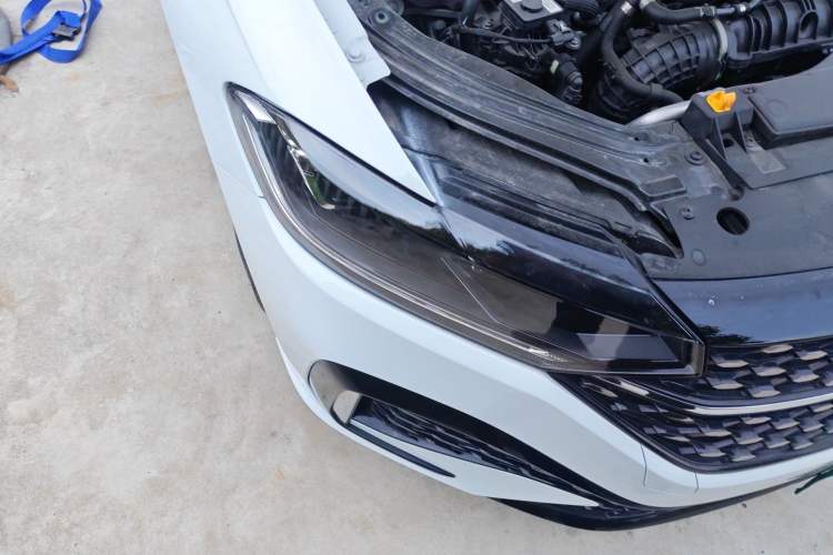 Used Volkswagen Lavida 2024 300TSI DSG Full-Comfort Edition Right Front Headlight