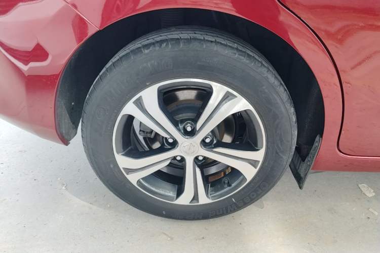 Used Nissan Tiida 2019 1.6L CVT Smart Drive Version China VI Standard Right Rear Wheel Hub