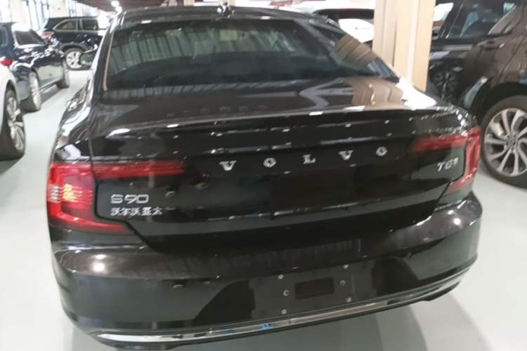 Used Volvo S90 New Energy 2025 Plug-in Hybrid Four-Wheel Drive Long-Range Luxury Smart Edition
