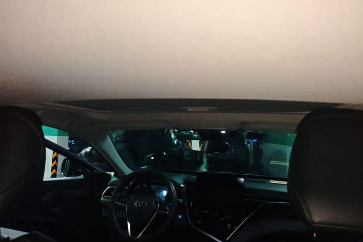 Used Toyota Camry 2021 2.0G Luxury Edition
