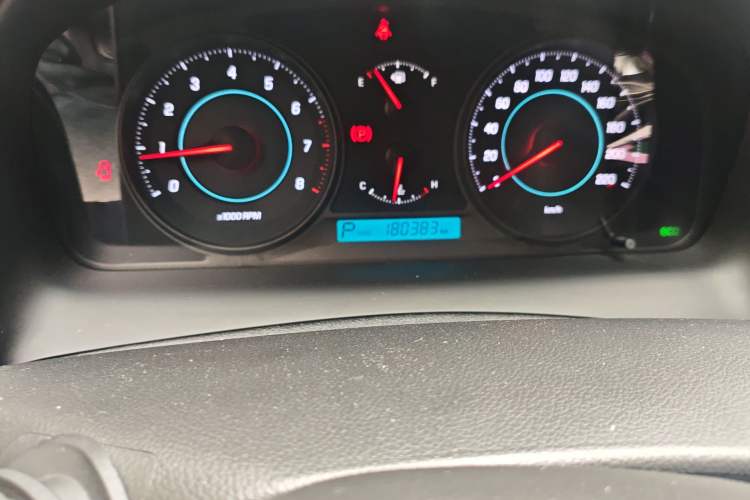 Used Chevrolet Captiva 2014 2.4L 4x4 Flagship Edition 7 Seats Odometer Close Up