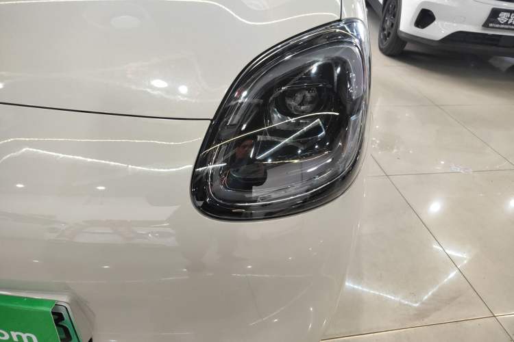 Used Wuling Hongguang MINIEV 2025 Four-Door Version Advanced Edition Left Front Headlight