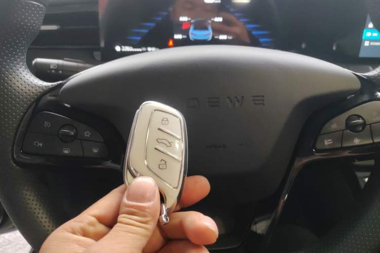 Used Roewe i5 2024 1.5L CVT Luxury Edition
