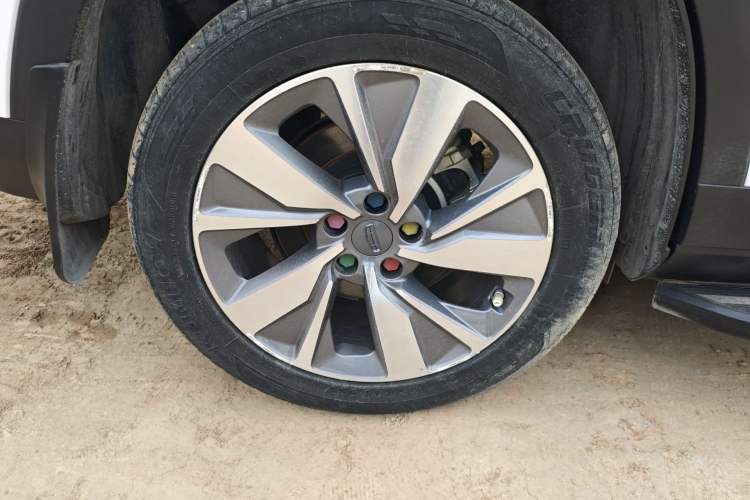 Used Geely Auto Haoyue 2020 1.8TD DCT Luxury Model 5 Seats Right Rear Wheel Hub