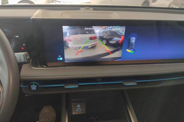 Used Ford Edge 2023 Ford Explorer L 2.0T EcoBoost Two-Wheel Drive 7-Seater Luxury Model