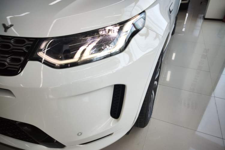 Used Land Rover Discovery Sport 2022 249 PS R-Dynamic S Performance Edition 5 Seats Left Front Headlight