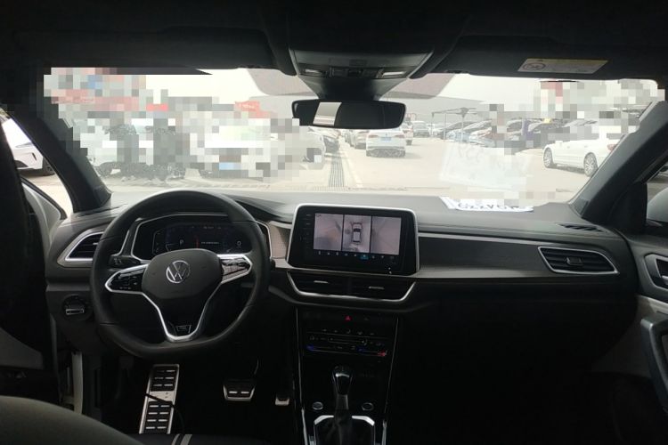 Used Volkswagen T-ROC 2023 300TSI DSG Two-Wheel-Drive Chen Guang Edition Center Console
