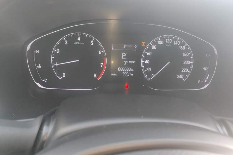 Used Honda Accord 2018 230TURBO Comfort Version National V Odometer Close Up