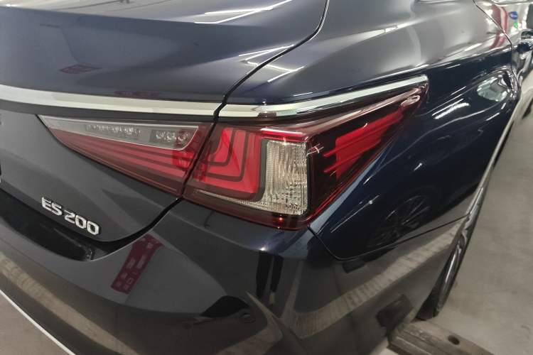 Used Lexus ES 2023 200 Excellence Edition