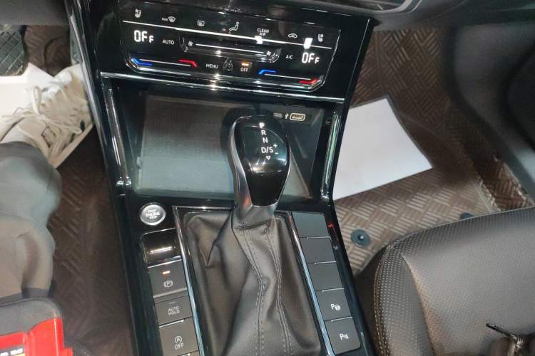 Used Volkswagen Passat 2022 330TSI Starry Luxury Edition