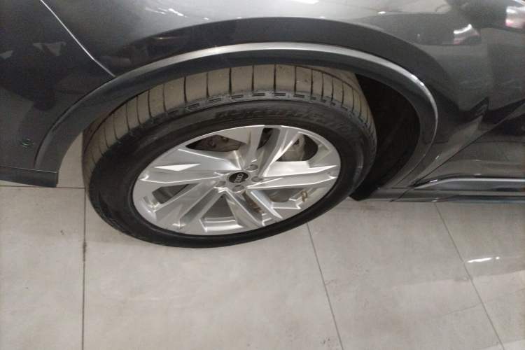 Used Audi Q7 2021 45 TFSI quattro S line Sport model